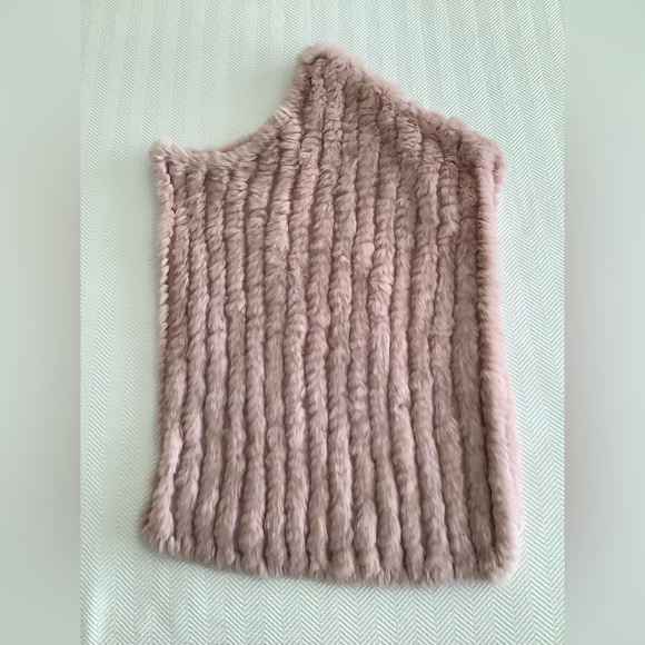 Pasha & Jo Rabbit Fur Poncho - Picture 3 of 5